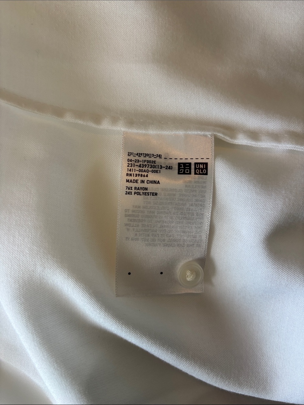 Uniqlo White Rayon Long Sleeve Blouse (large) - Picture 3 of 9